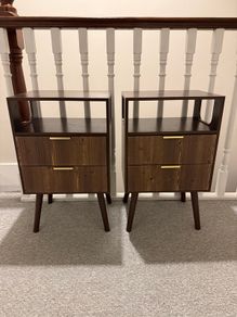 Bed side lockers