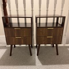 Bed side lockers