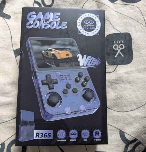 R36S Console- SanDisk 64GB - Brand new-price firm - genuine rockchip