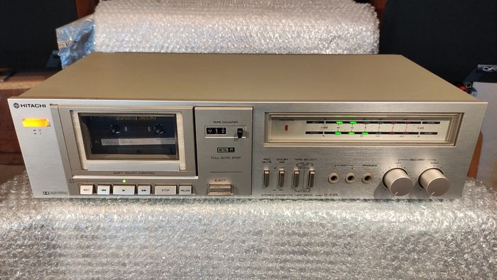 Hitachi D-E 25 Cassette Tape Deck