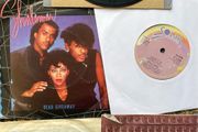 Shalamar. 5 singles in vg condition. 3 euros each or all 5 for 12 euros