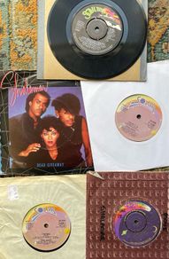 Shalamar. 5 singles in vg condition. 3 euros each or all 5 for 12 euros