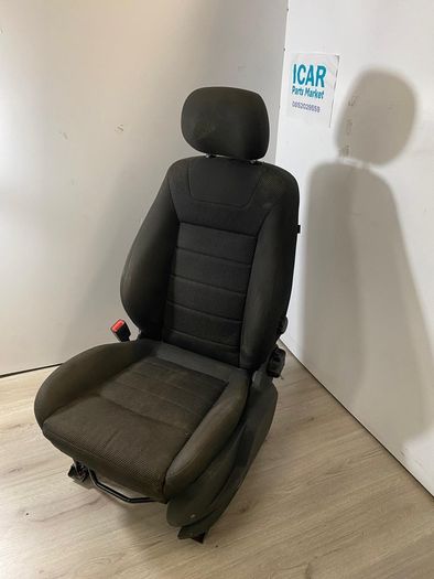 2011 Ford s max Seats Set