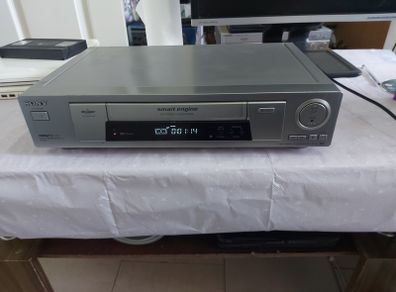 SONY Video Cassette Recorder Model No SLV-SE700I, Plays PAL & NTSC VHS Tapes, Superfast Forward & Rewind, in excellent Condition