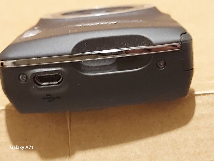 Kodak Easyshare M530 12 MP Digital Camera with 3x Wide Angle Optical Zoom and 2.7-Inch LCD