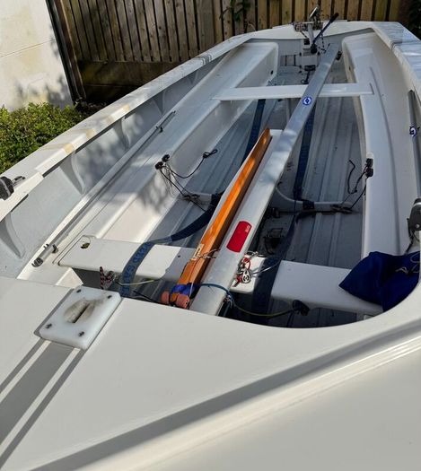 Dinghy Sailing Boat - Enterprise