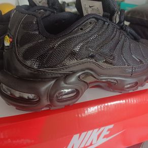 nike air trainers kids