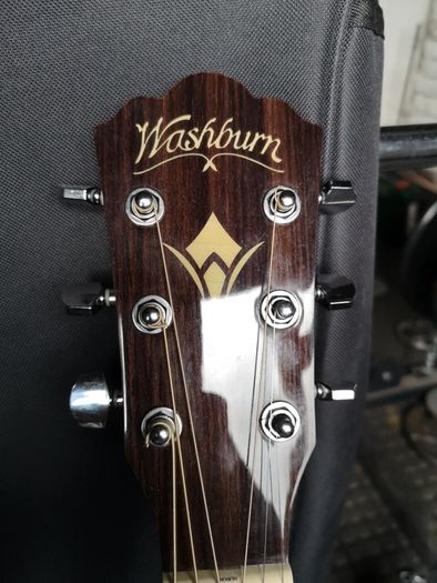 Washburn HF 11 SCE Solid Top
