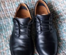 Clarks gortex black leather shoes size 10