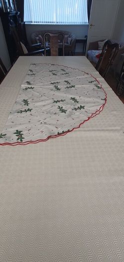 Christmas table cloth