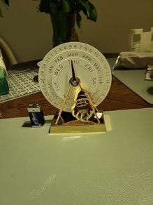 Desk calendar
