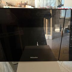 Miele Microwave (like new)