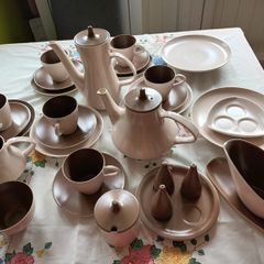 Large set: Mid Century Coffee Set By Poole Pottery In Twintone Mushroom & Sepia