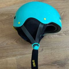Red Trace 3 Ski/Snowboard/Skate/Rollerblade helmet - Size 57 - 59
