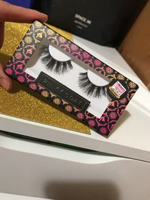 Pinky goat genuine lashes in YARA