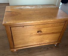 Blanket box / bedside table