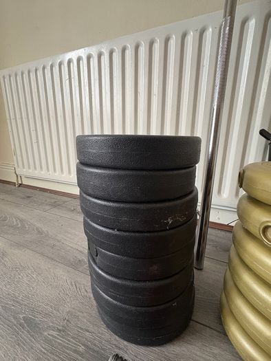 York Weights & Barbell Set - Plates, Bar & Clips Included