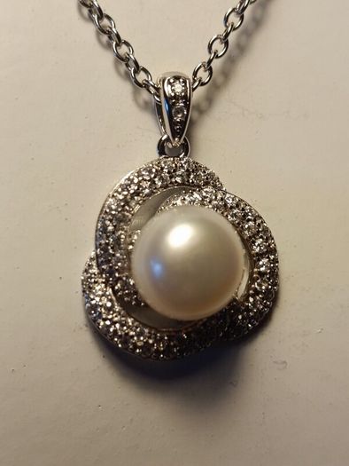 Bargain.Sterling Silver Cultured Pearl and Natural Zircon Pendant and Earrings Set