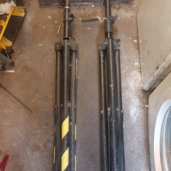speaker stands