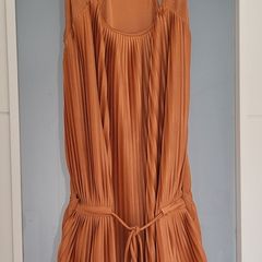 RIVER ISLAND pumpkin pleated top Sz 6UK (Fit 8-10UK)
