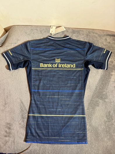 Leinster rugby player spec Tight fit Adult medium Brand new