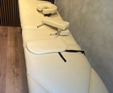 Beauty / Salon bed