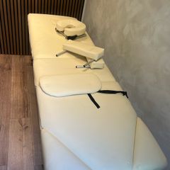 Beauty / Salon bed