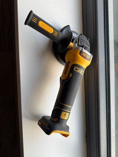 DeWalt 18V XR Brushless Angle Grinder
