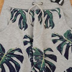 Mens shorts (size M) Brand new