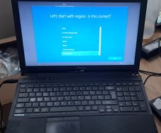 Job Lot: 6 Toshiba Laptops  Tecra R850 , C850   Working but Slow  Parts or Refurb