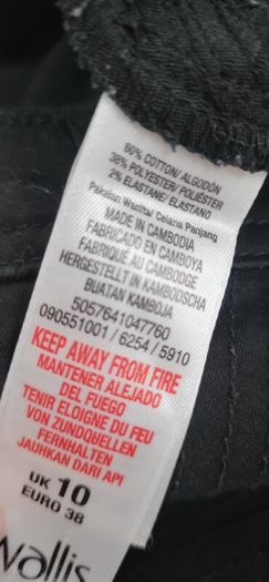 WALLIS black crop pants Sz 10UK