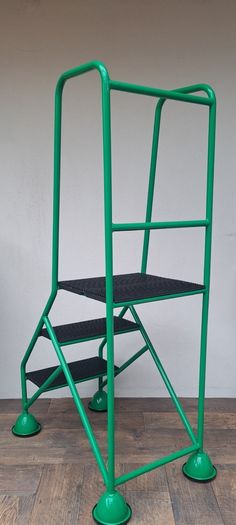 Mobile step ladder-3 steps/deep platform