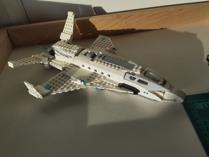 LEGO Marvel Spider-Man  Stark Jet and the Drone Attack 76130  Incomplete