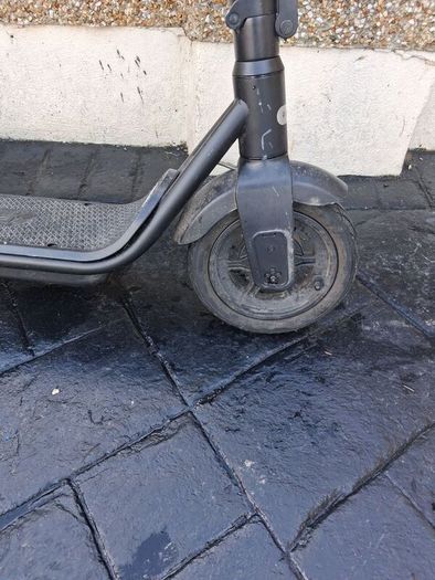 Pure electric scooter