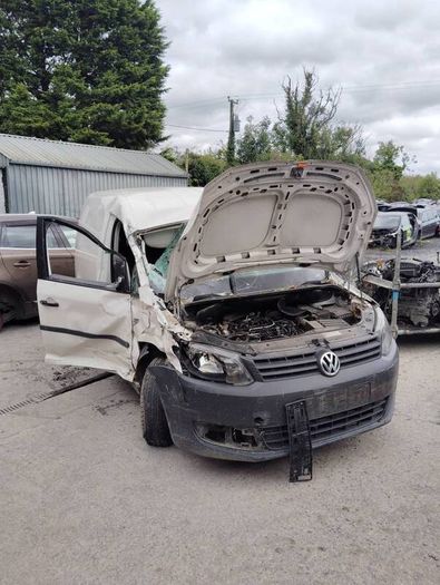Breaking VW caddy 1.6tdi cay