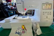 BROTHER Innov-is M240ED Embroidery Sewing machine - As new - Just serviced