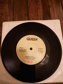 QUEEN: A Kind of Magic  7" - Irish Pressing 1986