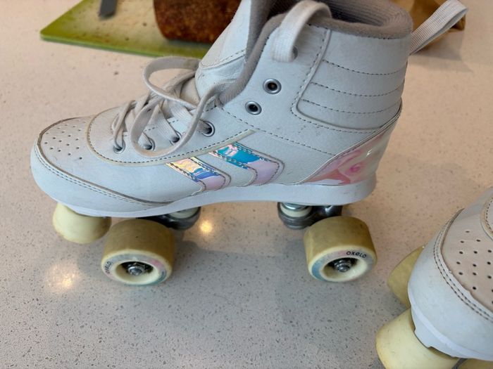 Oxelo Girls Roller Skates and pads set UK Size 5