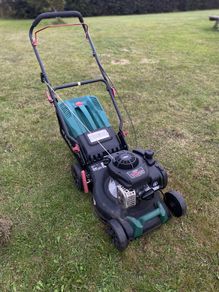 Briggs and Stratton Parkside Lawnmower