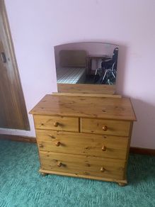Chest of Drawers with Mirror