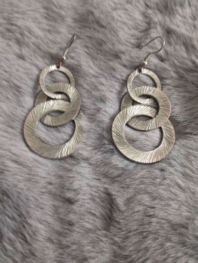 Earrings very nice,  mixed lot