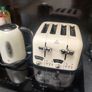 De'Longhi DeLonghi Argento Flora 4 Slice Toaster with Cattle Image 5