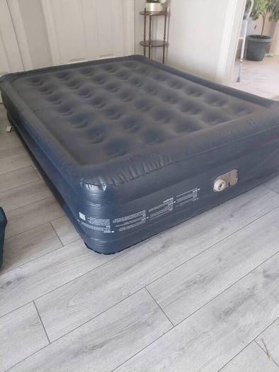Luxury inflatable double airbed