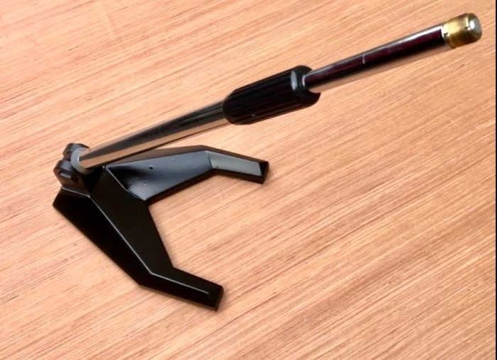Microphone stand