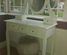 Dressing table