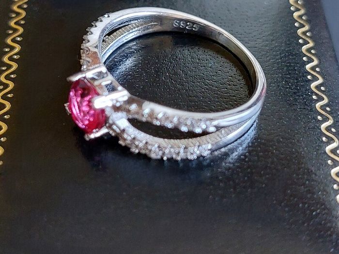 925 Ladies Sterling Silver Ruby Coloured Gemstone Ring