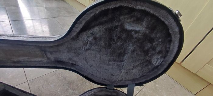 Banjo hard case gig bag - black (fits 19 fret banjos perfectly)