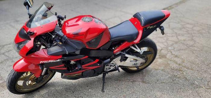 Honda Fireblade 954 2003r