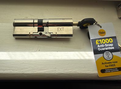 Yale anti snap 3 star Euro double cylinder 45:50 95mm