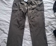 Relaxed fit Nylon Cargo pants in Grey /Medium